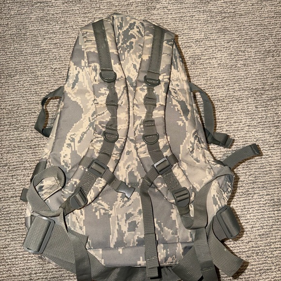 S.O.C. Camo Bug Out Travel Backpack Tactical ABU - Picture 5 of 7